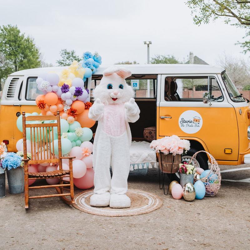 c1517f10-36ba-44a5-9d7d-730bc8ea28a0_stevie-easter-balloons-3