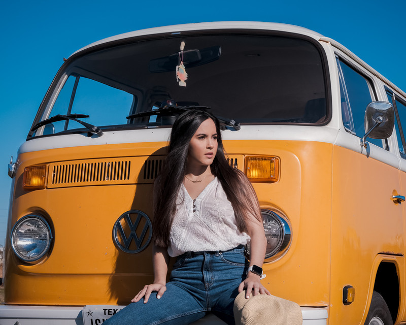 de9c2637-272a-4036-b9dd-d47f40d635c0_stevie-the-photo-bus-homepage-6